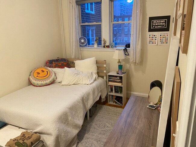 54 Egmont St unit 2, Brookline, MA 02446 - photo 4