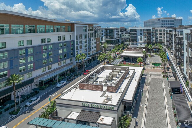 Midtown Tampa offers premium experiences with a variety of shopping, dining and retail.