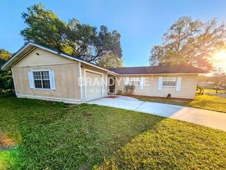 318 Terrace Dr, Brandon, FL 33510