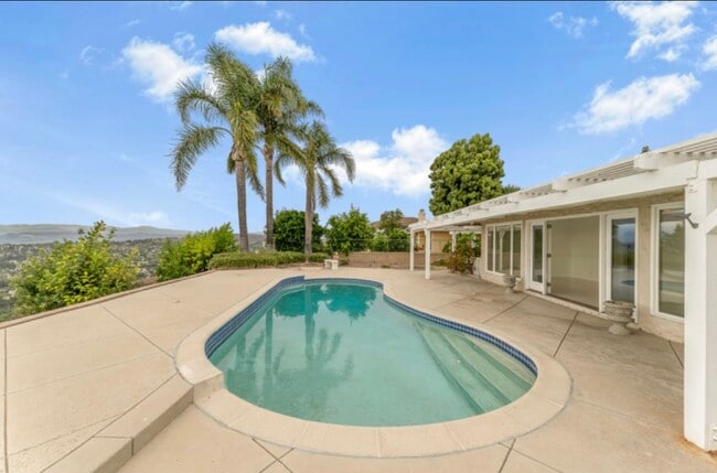 2506 Sapra St, Thousand Oaks, CA 91362 - photo 5