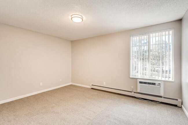 Arboreta Apartments - Newly Renovated in 2024 with in-unit Washer/Dryer!, Aurora, CO 80014 - photo 5