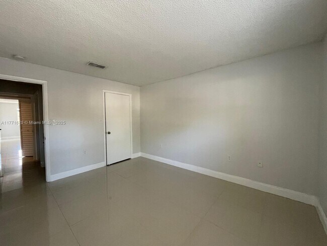 2201 SW 80th Terrace, Miramar, FL 33025 - photo 3