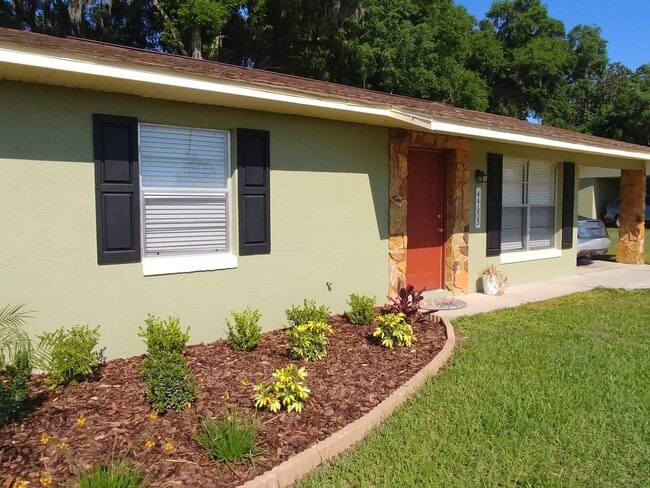 4486 Co Rd 472 unit B, Oxford, FL 34484 - photo 3