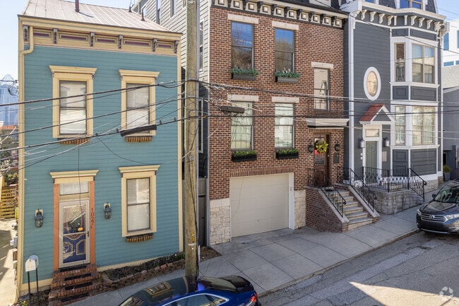 Rowhouses in Mount Adams are cozy.
