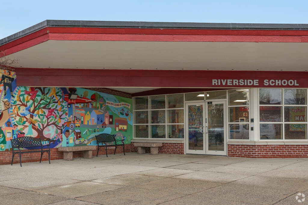 Riverside Elementary School is located in Danvers, MA.