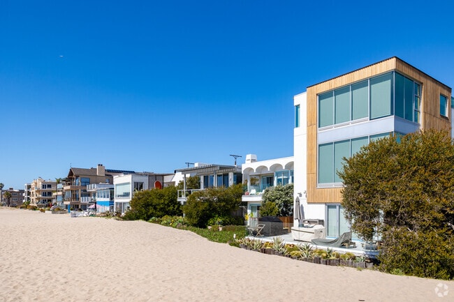Luxury homes sit next to quaint beach bungalows in Playa Del Rey, CA.