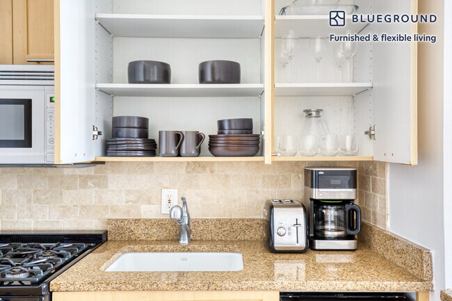 41 Park Ave unit FL10-ID624, New York, NY 10016 - photo 7