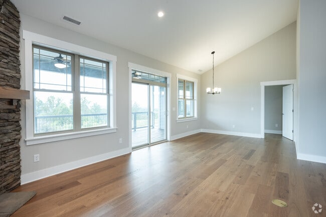 Pinnacle 2 - 4BR, 3BA - 2,896SF