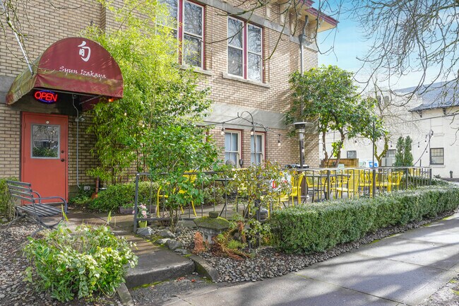 Syun Izakaya's outdoor seating is perfect on warm and moderate days in Hillsboro.