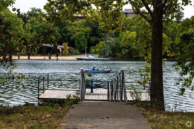 North Beach Park is on Lake Taneycomo with two fishing docks.