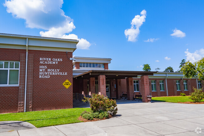 River Oaks Academy in Hardwood Lane.