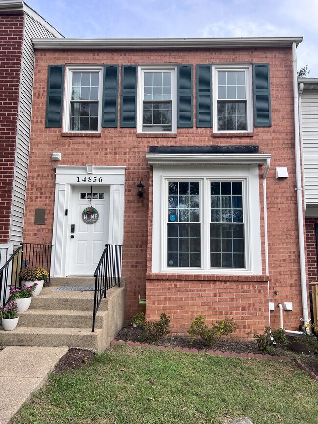 14856 Swallow Ct, Woodbridge, VA 22193