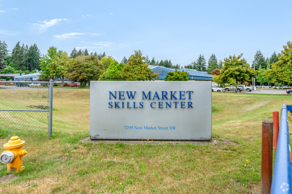 New Market Skills Center opened in 1986.