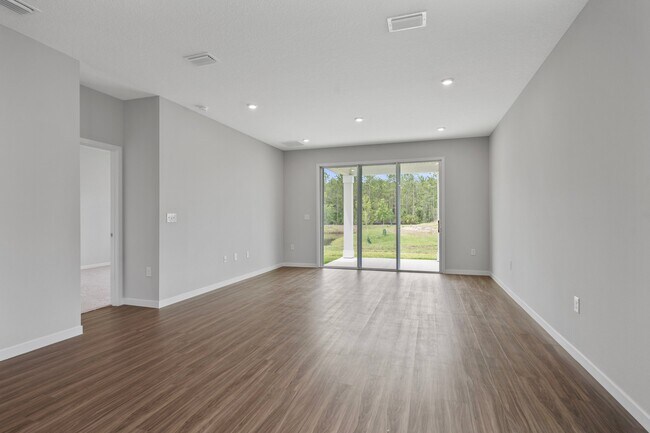 218 Montgomery Ct, Palm Coast, FL 32164 - photo 6