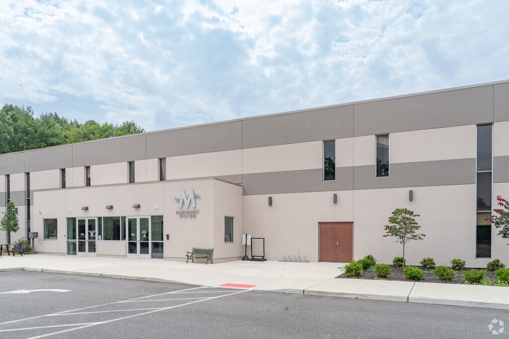 Maayanot Yeshiva High School For Girls is a private Jewish school in Teaneck, NJ.
