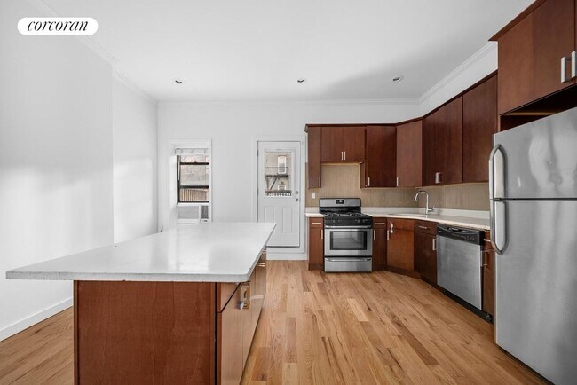 762 Hancock St, Brooklyn, NY 11233 - photo 5