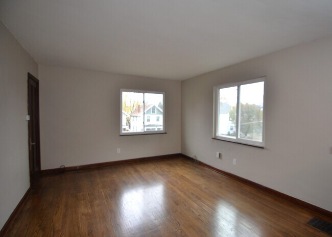 3938 Hazel Ave unit 4, Cincinnati, OH 45212 - photo 3