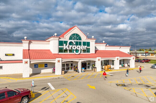 roger in Morton, IL, features fresh produce, meats, seafood, and dairy essentials.