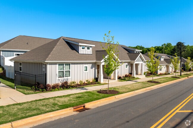 Zora University, Charlotte, NC 28213 - photo 6