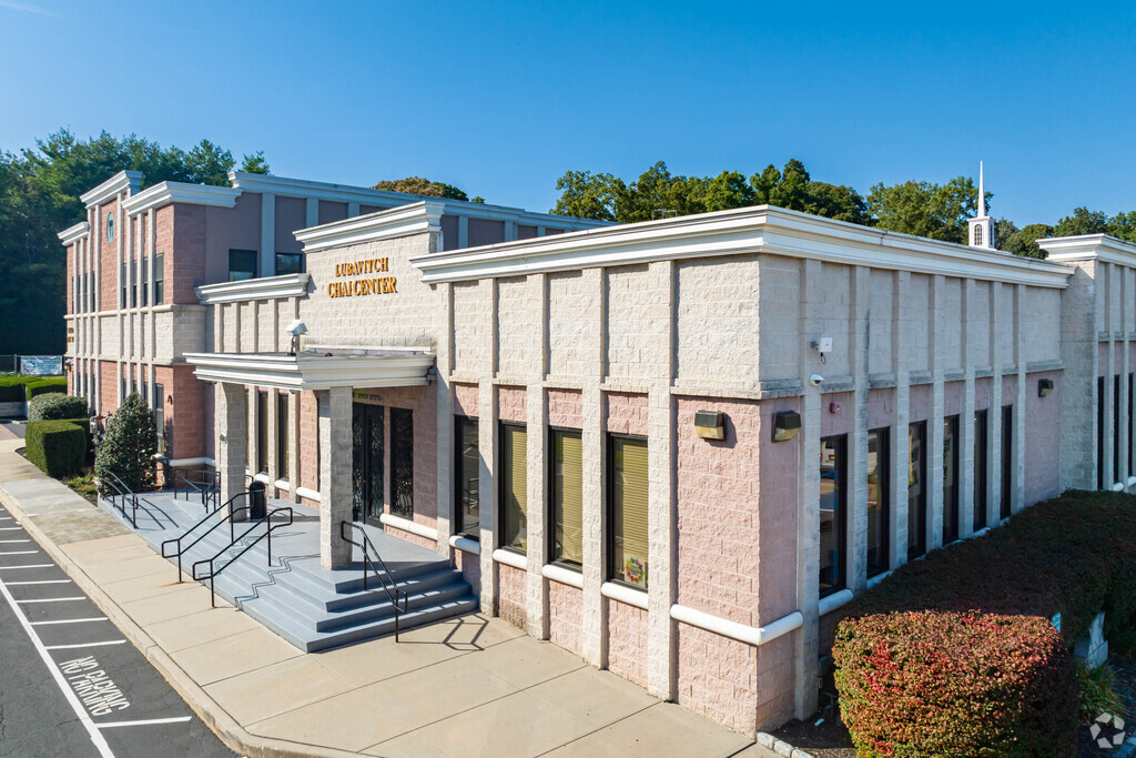 The Hebrew School of Dix Hills serves students K through 8.