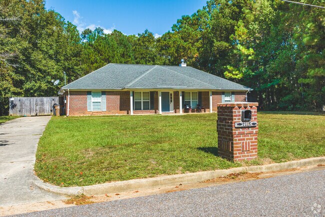 Ranch-style houses are frequent in Bayview neighborhoods.