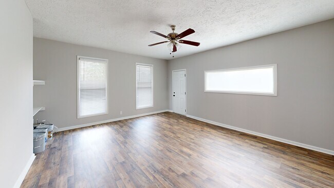 372 Thigpen Rd, Newnan, GA 30263 - photo 2