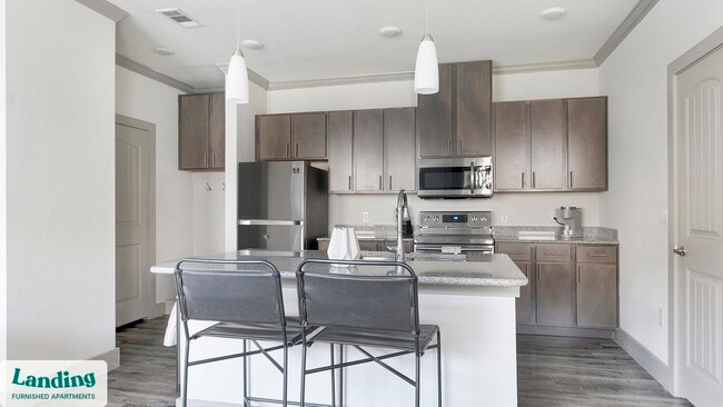 12500 Shadowglen Trace unit 1305, Manor, TX 78653 - photo 7