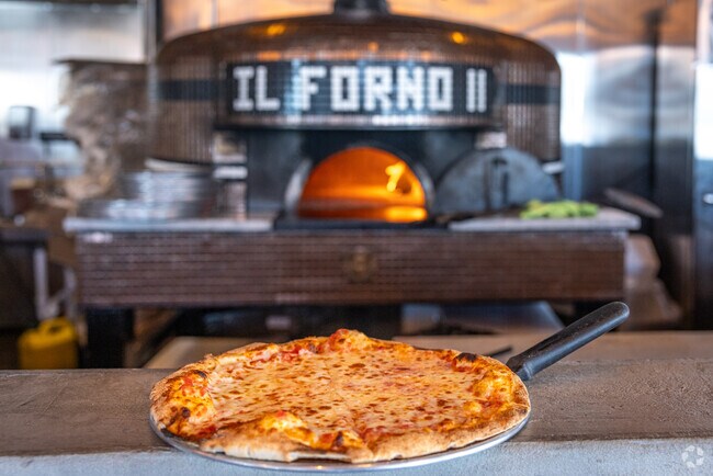 Gourmands in Dunellen can enjoy Italian classics at IL Forno a Legna.