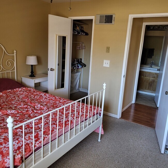 Villa Vicenza unit 6213, San Diego, CA 92122 - photo 7