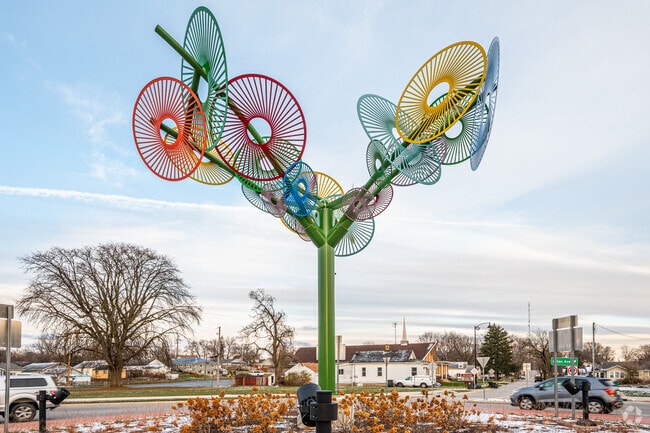"Five Points" roundabout is a top neighborhood attraction.