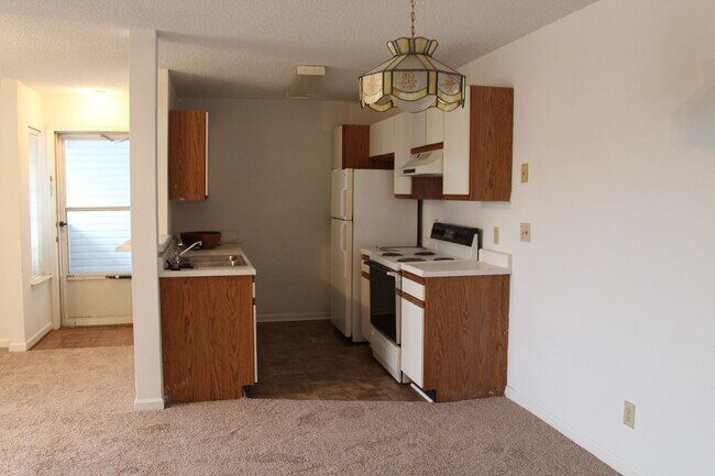 2225 Huntingdon Dr unit Southbridge Subdivis, Myrtle Beach, SC 29575 - photo 2