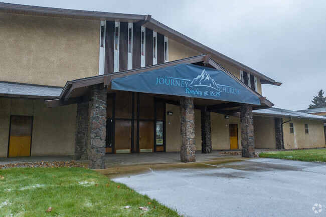 Summit Christian Academy has a grand front entrance.
