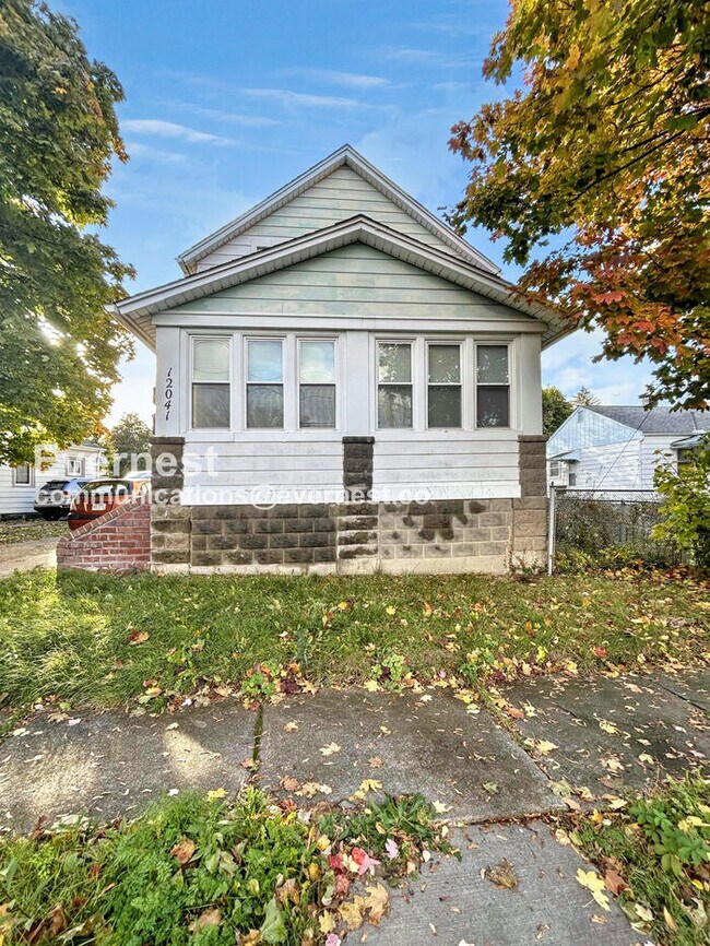 12041 Belden Ave, Cleveland, OH 44111