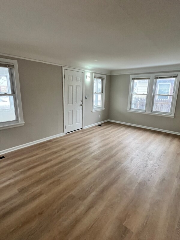 18712 Brady, Redford, MI 48240 - photo 5