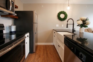 221 N 2nd St, Harrisburg, PA 17101