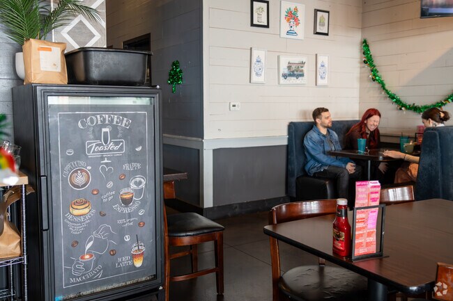 Toasted Bakersfield is the premier breakfast and lunch spot near the neighborhood of Panama.