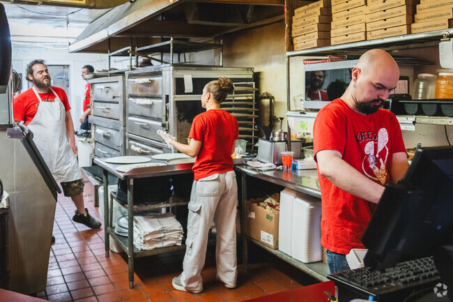 Kenmore foodies voted Greek's Pizzeria as the best pizza in 2024.