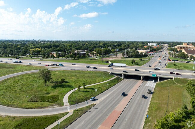 Still a relatively small city, residents can get around Fargo quickly, with shorter commutes.