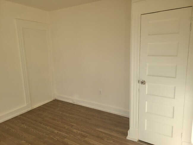 83 Southview St unit First floor, Waterbury, CT 06706 - photo 4