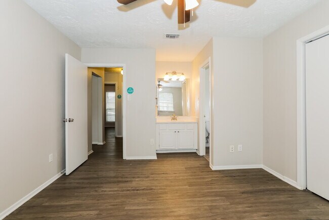 7318 Sunlight Ln, Houston, TX 77095 - photo 6