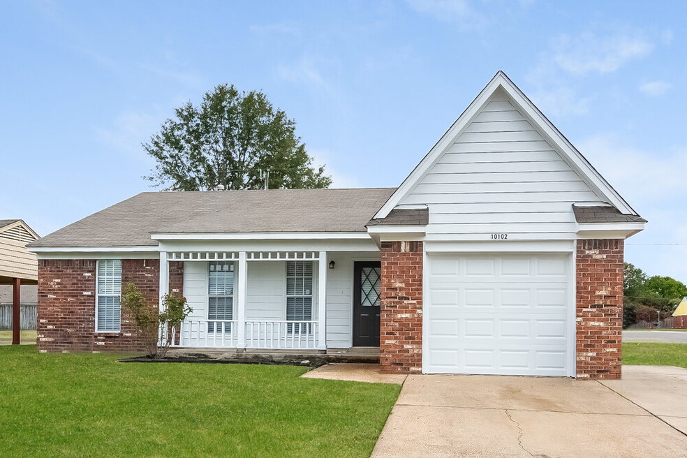 10102 Williford Dr, Olive Branch, MS 38654 - photo 1