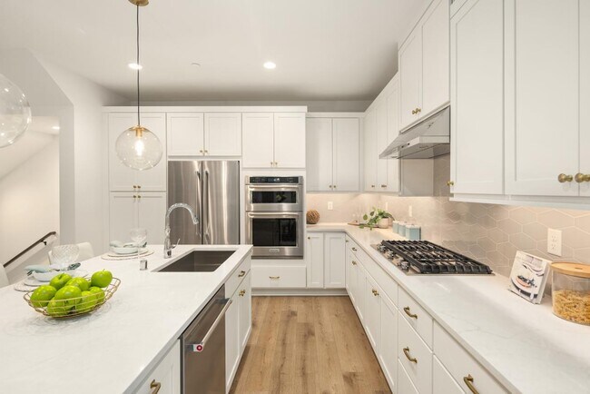 10814 120th Ln NE unit E, Kirkland, WA 98033 - photo 5