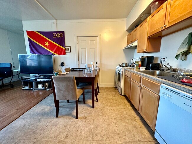 14 Ashford St unit 5, Allston, MA 02134 - photo 2