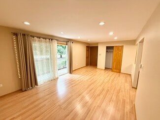 8029 Beloit Ave Unit 1B, Bridgeview, IL 60455