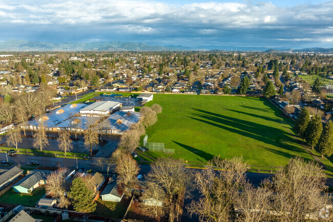 Danebo Elementary School is. a public school serving grades K-5 in Eugene, Oregon.