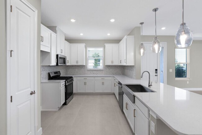 7782 Waining Moon Way, Sarasota, FL 34241 - photo 3