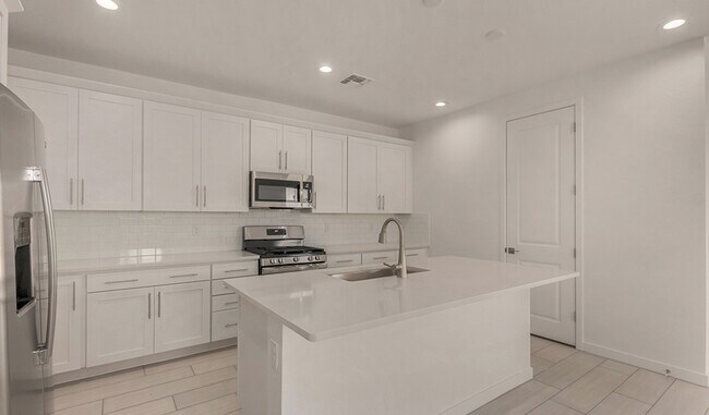 5440 W Loma Ln, Glendale, AZ 85302 - photo 4