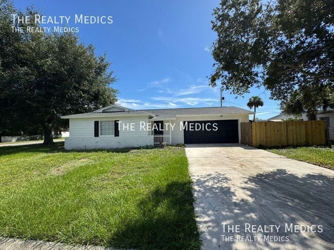 1718 Palmer Ln, Rockledge, FL 32955 - photo 2