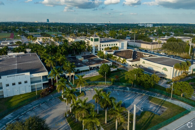 Anaerial view of McArthur High School, a hub of learning and community for Lakeshore park.