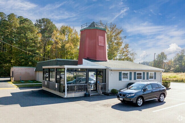 The exterior of Pungo Pizza and Ice Cream in the Pungo area of Virginia Beach.